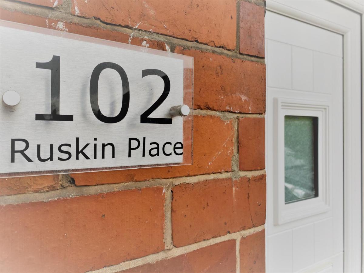 Ruskin Place By Sg Property Group Crewe Esterno foto